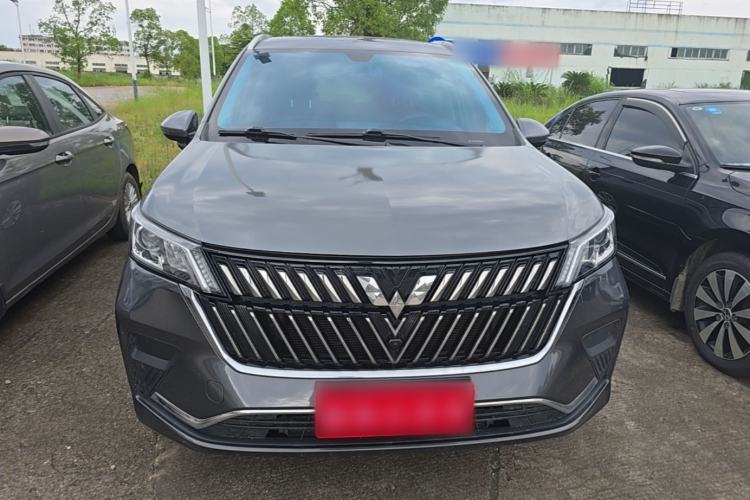 Used Wuling Jiachen 2022 1.5T Manual Light Enjoyment Dynamic Version Front
