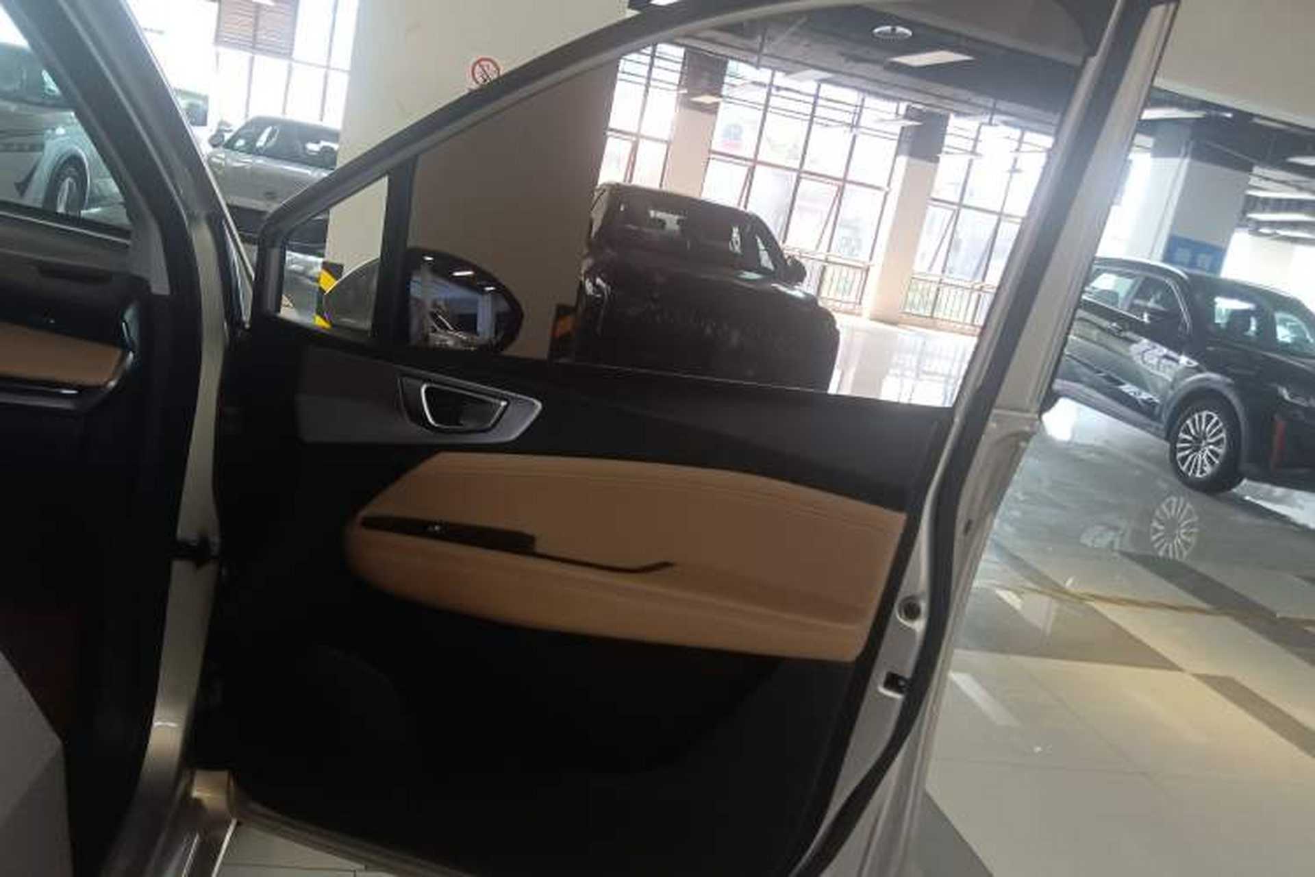 Used Wuling Jiachen 2022 1.5T CVT Deluxe Flagship Edition Interior 5
