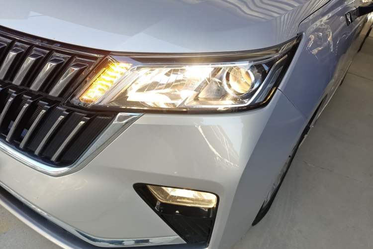Used Wuling Jiachen 2022 1.5T CVT Smart Luxury Version Left Front Headlight