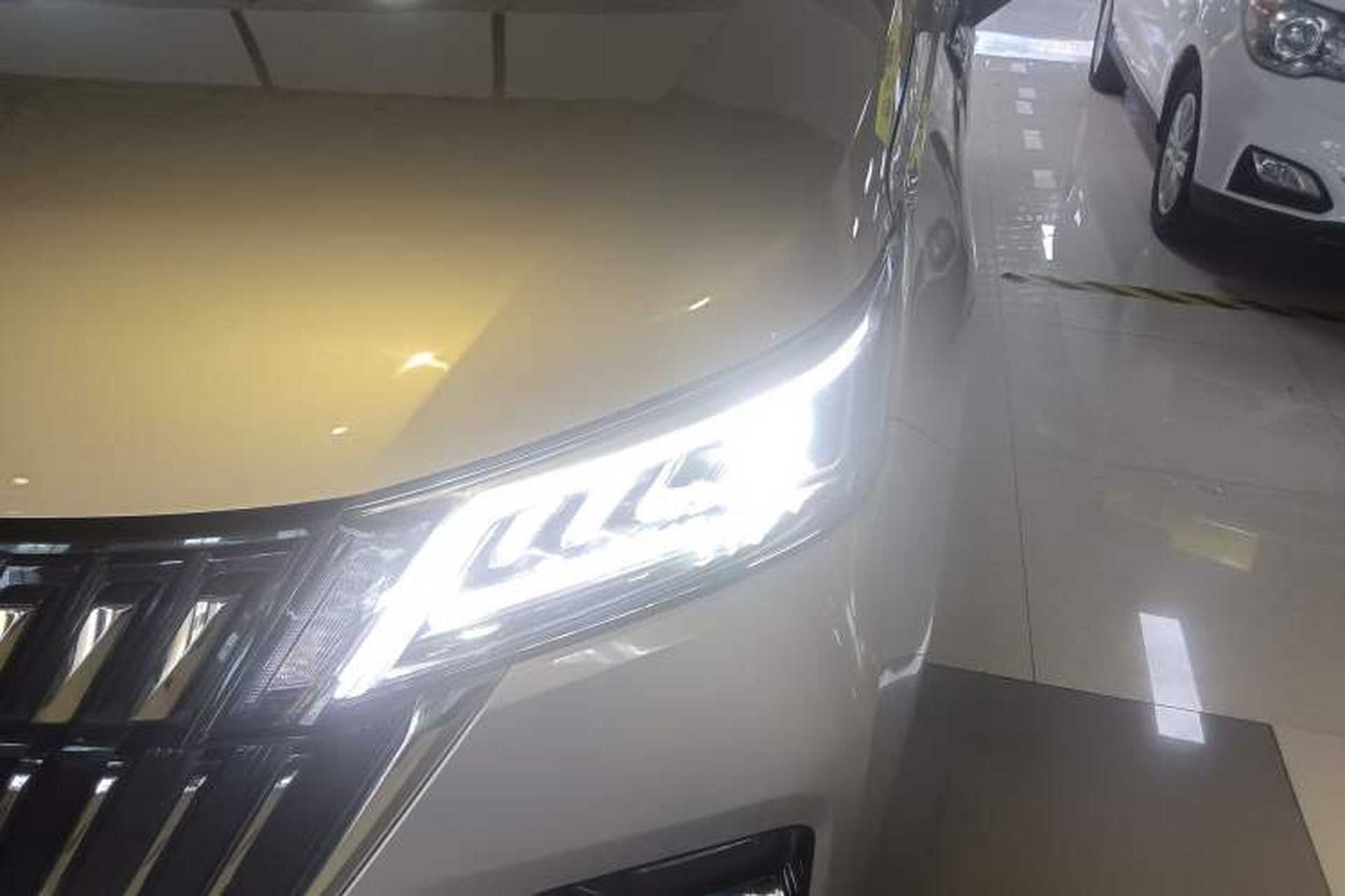 Used Wuling Jiachen 2022 1.5T CVT Deluxe Flagship Edition Left Front Headlight