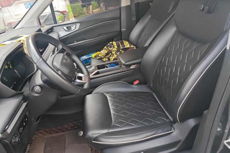 Used Wuling Jiachen 2022 1.5T CVT Deluxe Flagship Edition Left Front Seat