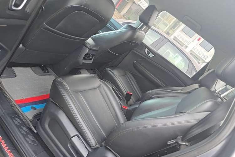 Used Wuling Jiachen 2022 1.5T Manual Light Enjoyment Dynamic Version Left Rear Seat