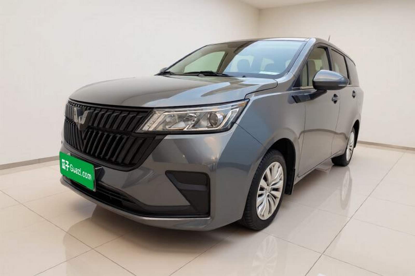 Фото Wuling с площадки