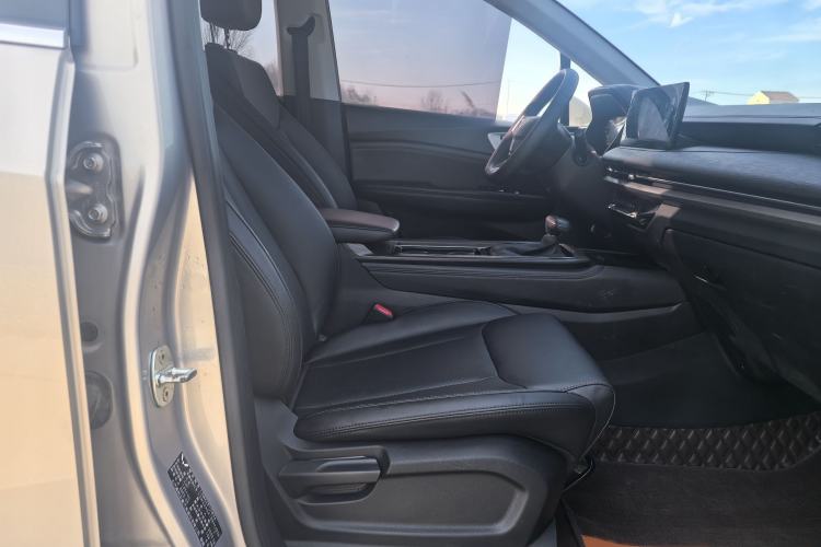 Used Wuling Jiachen 2022 1.5T CVT Smart Luxury Version Right Front Seat