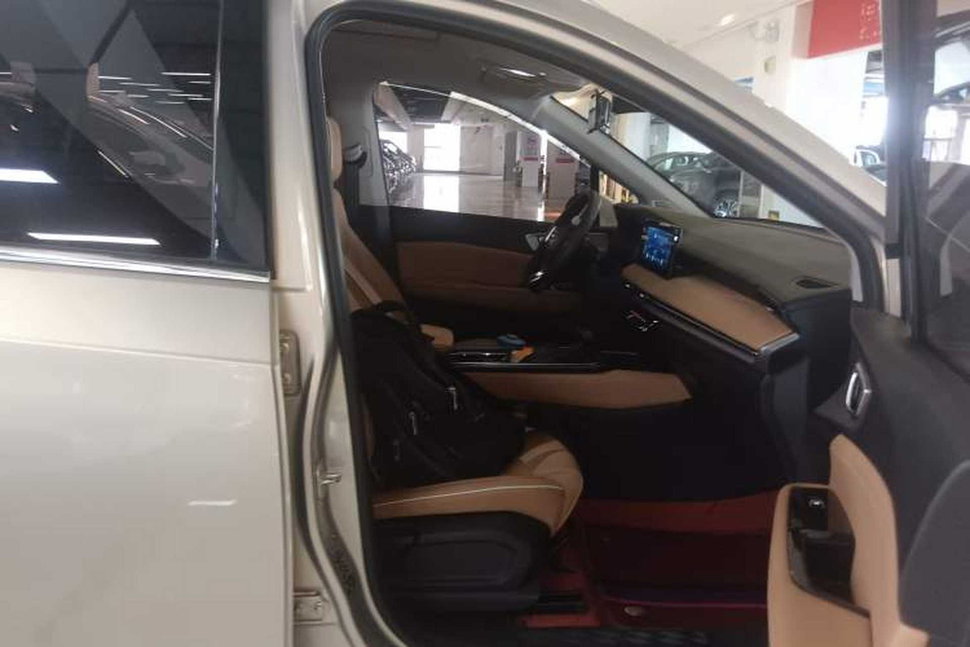 Used Wuling Jiachen 2022 1.5T CVT Deluxe Flagship Edition Right Front Seat