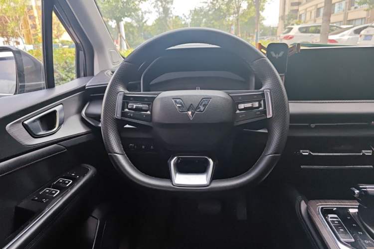 Used Wuling Jiachen 2022 1.5T CVT Deluxe Flagship Edition Steering Wheel
