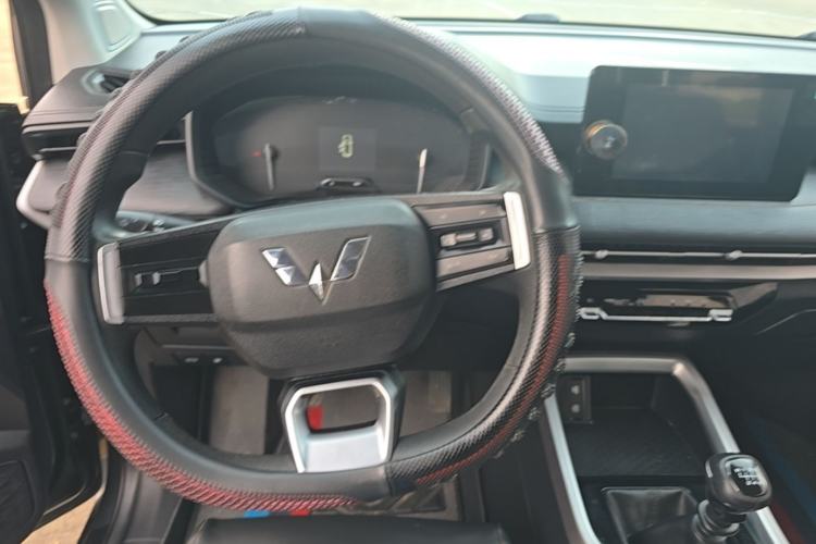 Used Wuling Jiachen 2022 1.5T Manual Light Enjoyment Dynamic Version Steering Wheel