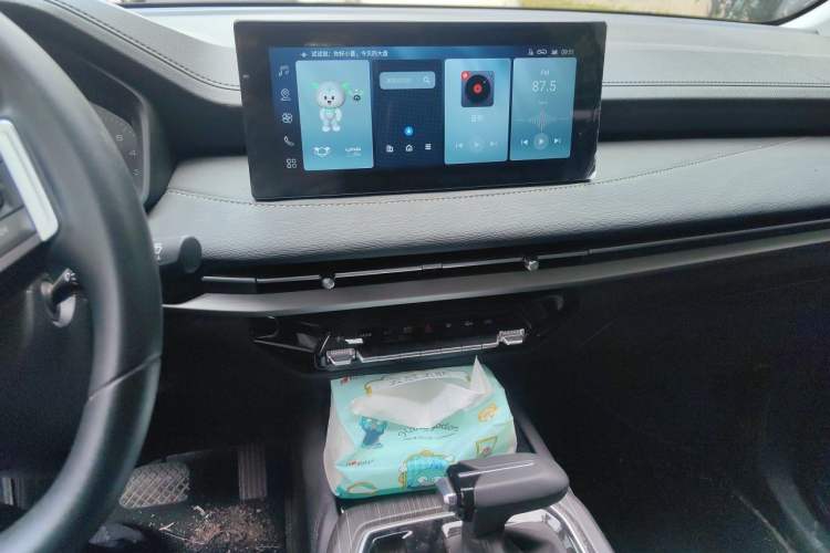 Used Wuling Jiachen 2022 1.5T CVT Smart Luxury Version Audio And AC Panel