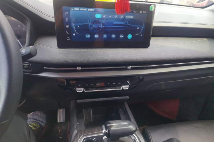 Used Wuling Jiachen 2022 1.5T CVT Smart Luxury Version Audio And AC Panel
