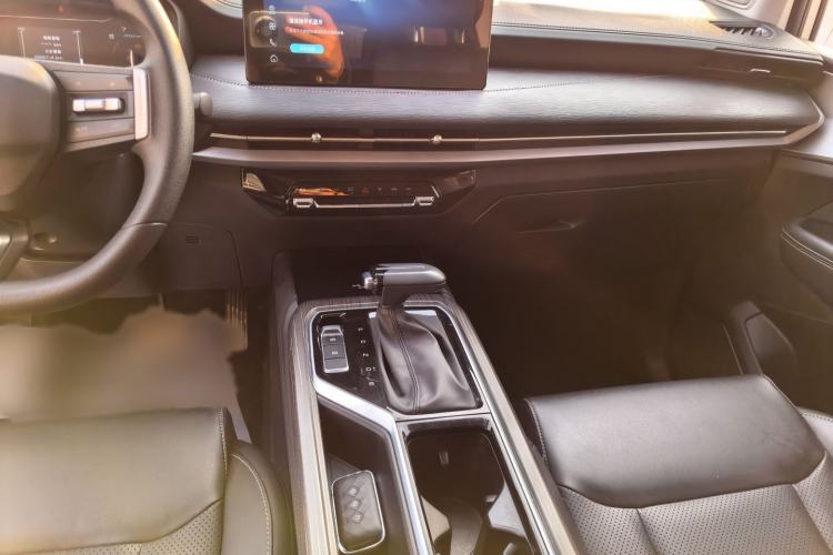 Used Wuling Jiachen 2022 1.5T CVT Smart Luxury Version Audio And AC Panel