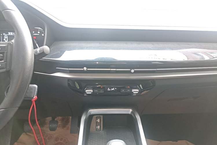 Used Wuling Jiachen 2022 1.5L Manual Enjoyment Elite Model Audio And AC Panel