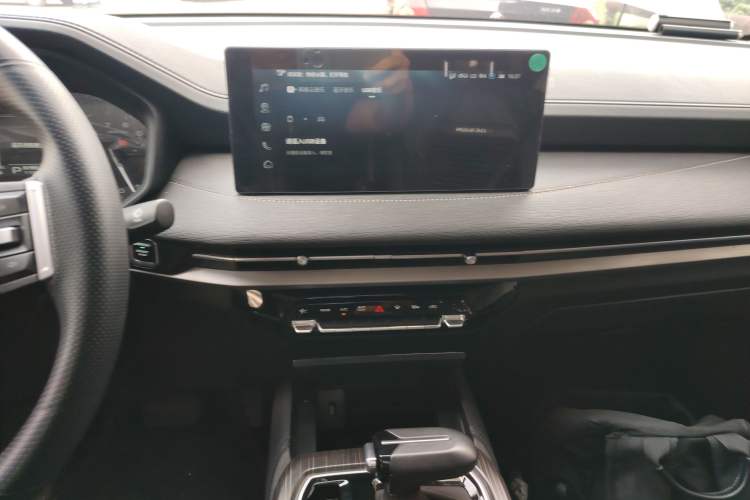 Used Wuling Jiachen 2022 1.5T CVT Smart Luxury Version Audio And AC Panel