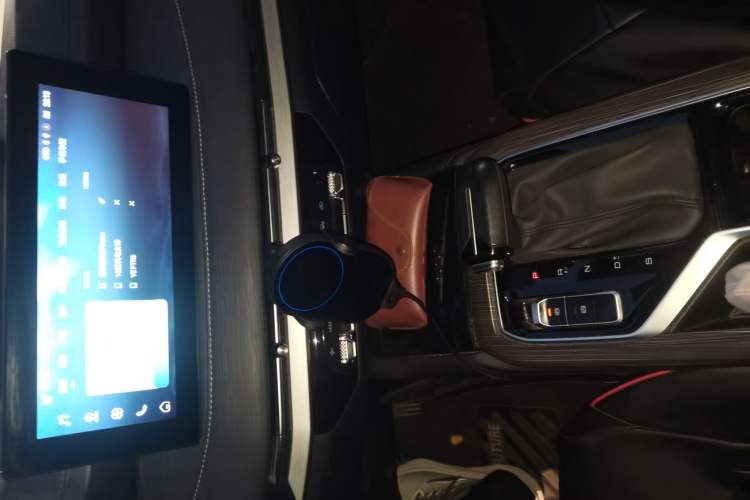 Used Wuling Jiachen 2022 1.5T CVT Smart Luxury Version Audio And AC Panel