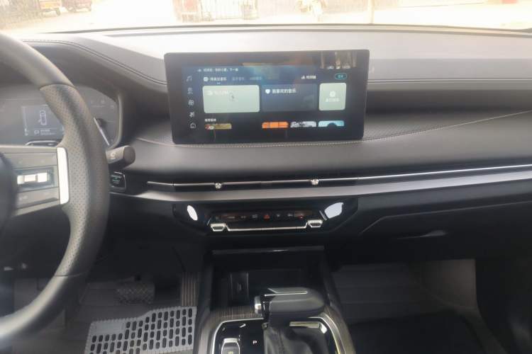 Used Wuling Jiachen 2022 1.5T CVT Deluxe Flagship Edition Audio And AC Panel