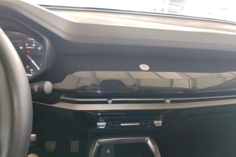 Used Wuling Jiachen 2022 1.5L Manual Enjoyment Elite Model Audio And AC Panel