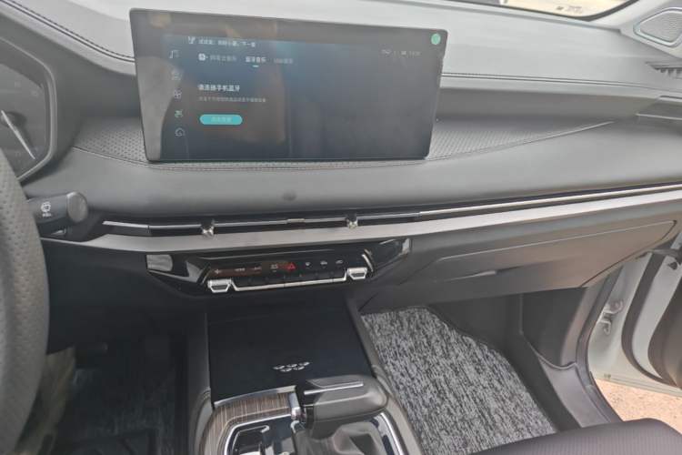 Used Wuling Jiachen 2022 1.5T CVT Deluxe Flagship Edition Audio And AC Panel