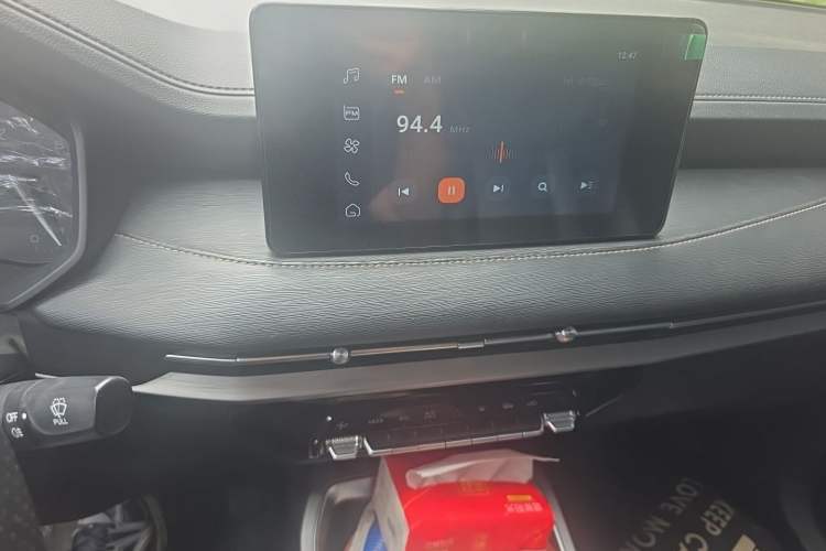 Used Wuling Jiachen 2022 1.5T Manual Comfort & Dynamic Version Audio And AC Panel