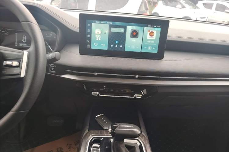 Used Wuling Jiachen 2022 1.5T CVT Smart Luxury Version Audio And AC Panel