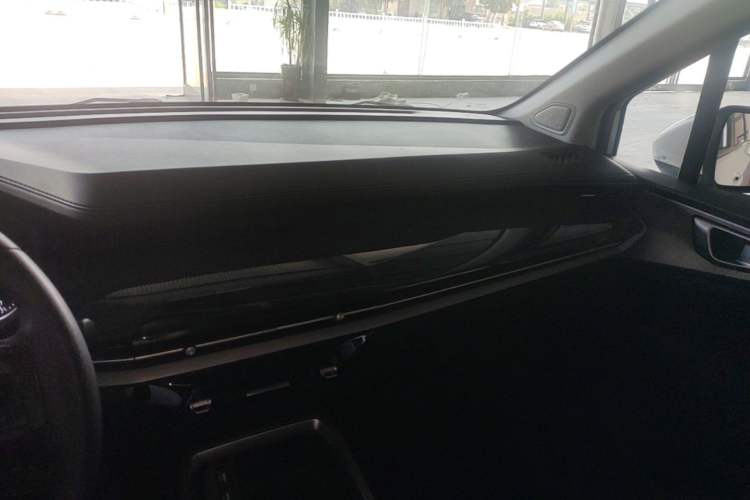 Used Wuling Jiachen 2022 1.5L Manual Enjoyment Elite Model Audio And AC Panel