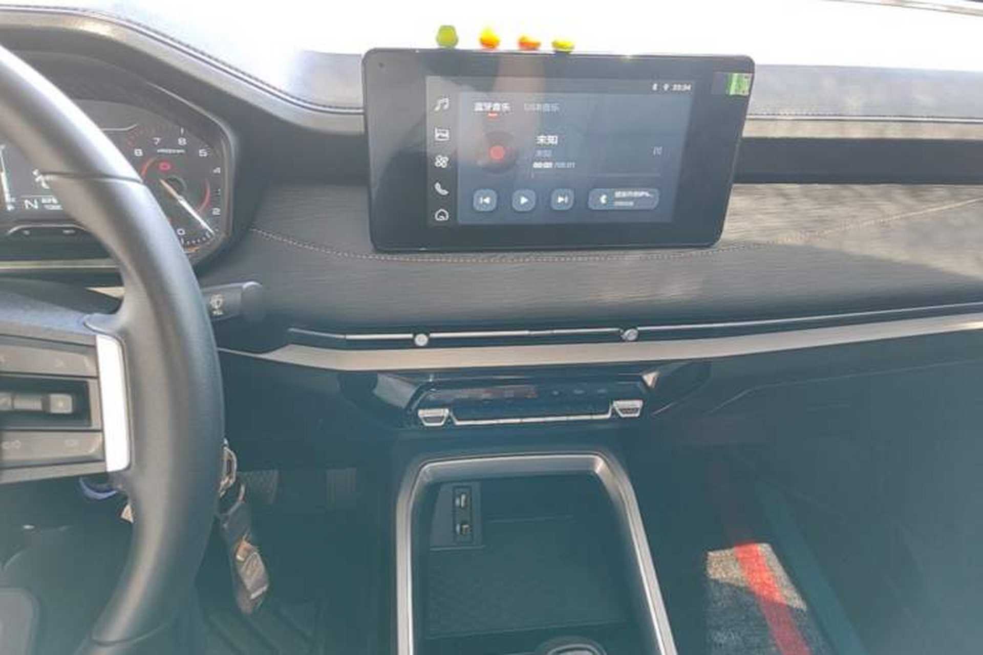 Used Wuling Jiachen 2022 1.5L Manual Comfort Edition Audio And AC Panel