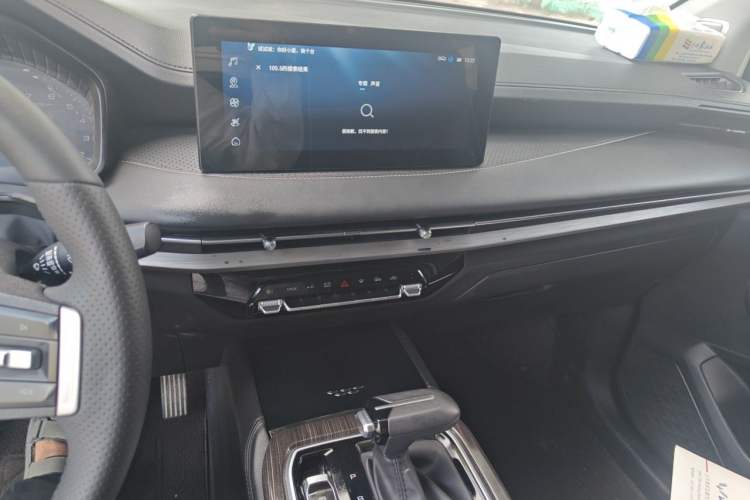 Used Wuling Jiachen 2022 1.5T CVT Deluxe Flagship Edition Audio And AC Panel