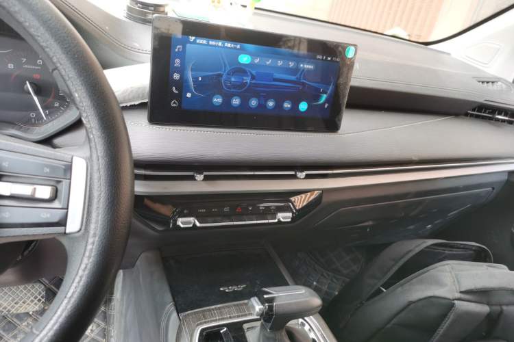 Used Wuling Jiachen 2022 1.5T CVT Smart Luxury Version Audio And AC Panel