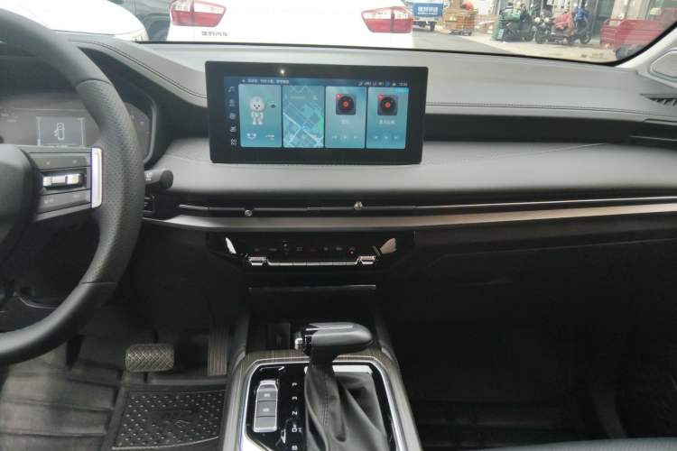 Used Wuling Jiachen 2022 1.5T CVT Deluxe Flagship Edition Audio And AC Panel