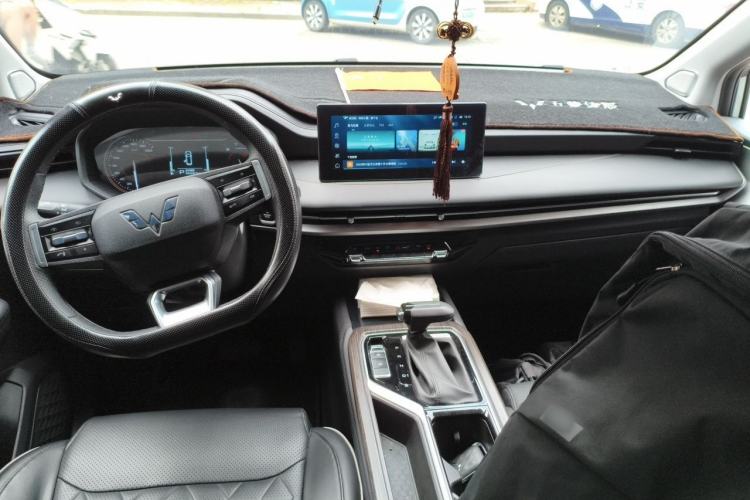 Used Wuling Jiachen 2022 1.5T CVT Deluxe Flagship Edition Center Console