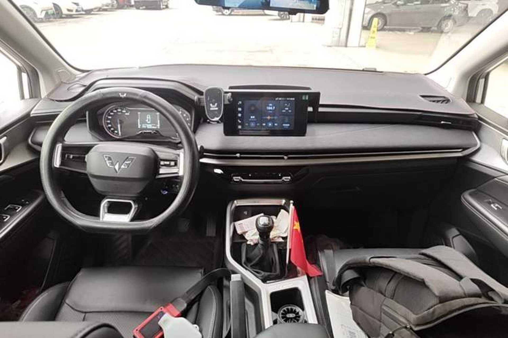 Used Wuling Jiachen 2022 1.5T Manual Comfort & Dynamic Version Center Console