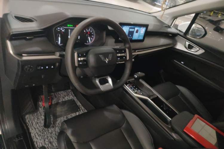 Used Wuling Jiachen 2022 1.5T CVT Smart Luxury Version Center Console