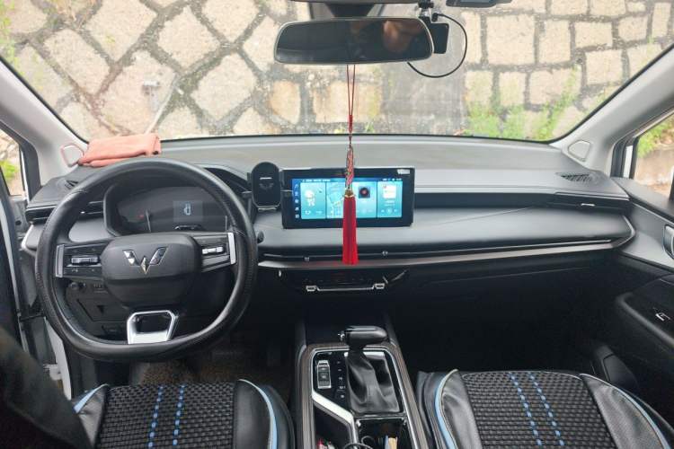 Used Wuling Jiachen 2022 1.5T CVT Deluxe Flagship Edition Center Console