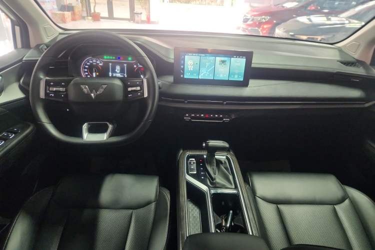 Used Wuling Jiachen 2022 1.5T CVT Smart Luxury Version Center Console