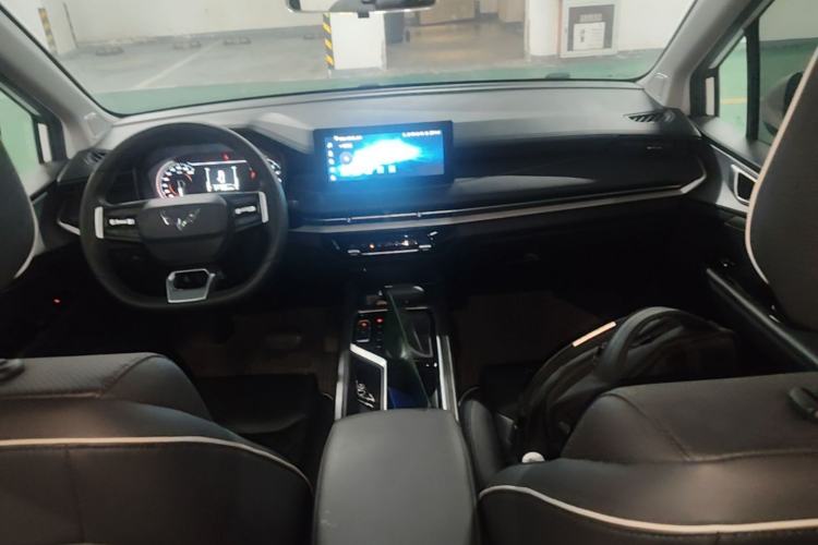Used Wuling Jiachen 2022 1.5T CVT Deluxe Flagship Edition Center Console