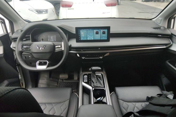 Used Wuling Jiachen 2022 1.5T CVT Deluxe Flagship Edition Center Console