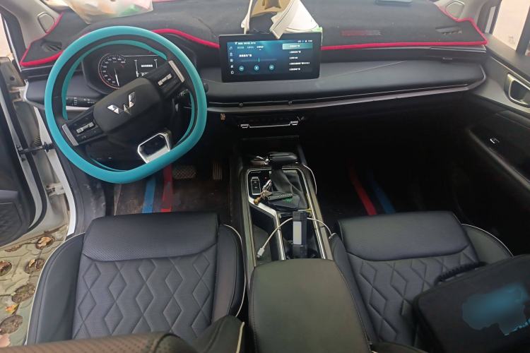 Used Wuling Jiachen 2022 1.5T CVT Deluxe Flagship Edition Center Console
