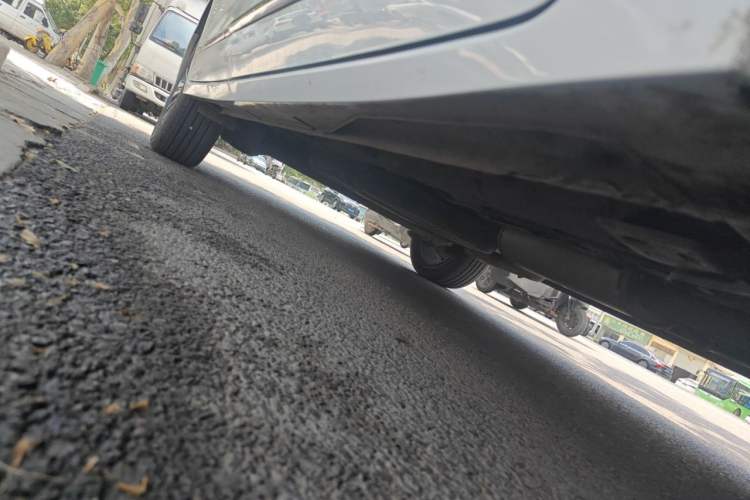 Used Wuling Jiachen 2022 1.5T CVT Deluxe Flagship Edition Chassis Front Right