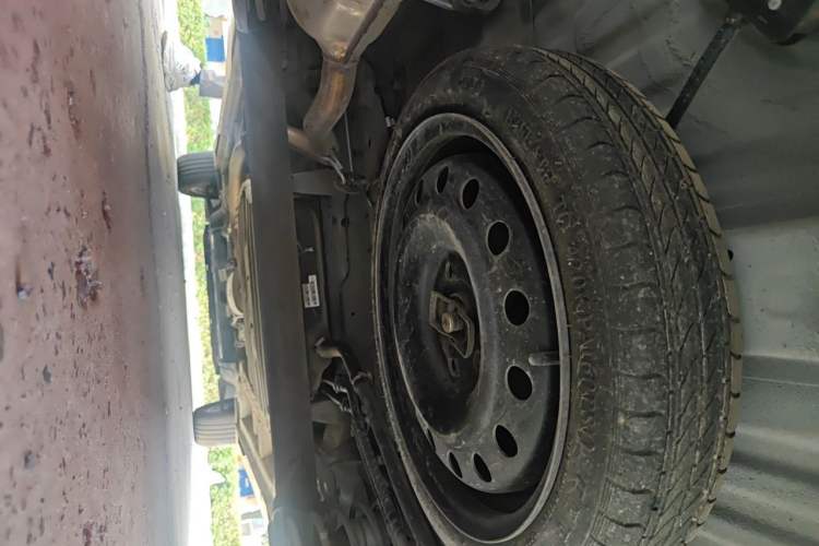 Used Wuling Jiachen 2022 1.5T CVT Smart Luxury Version Chassis Rear