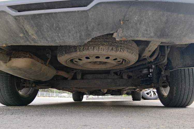 Used Wuling Jiachen 2022 1.5L Manual Comfort Edition Chassis Rear