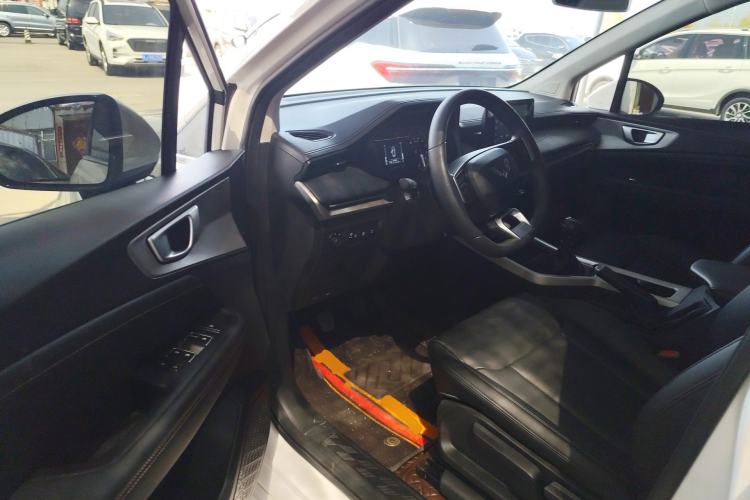 Used Wuling Jiachen 2022 1.5T Manual Comfort & Dynamic Version Driver Seat