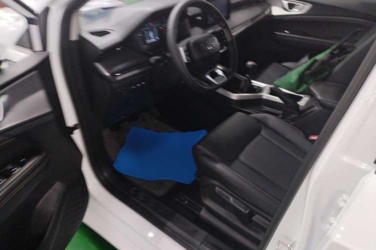 Used Wuling Jiachen 2022 1.5L Manual Comfort Edition Driver Seat