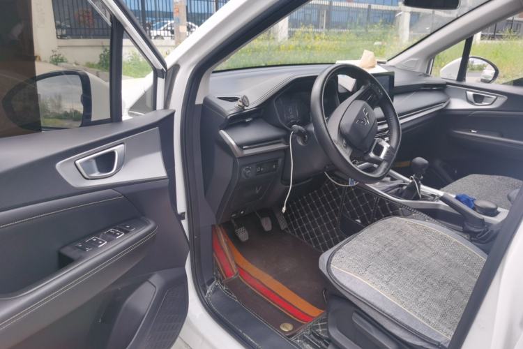 Used Wuling Jiachen 2022 1.5T Manual Comfort & Dynamic Version Driver Seat
