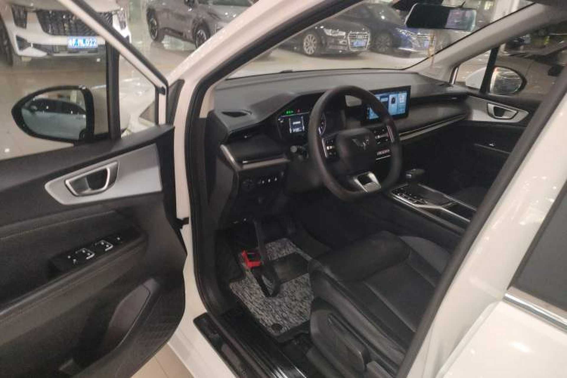 Used Wuling Jiachen 2022 1.5T CVT Smart Luxury Version Driver Seat