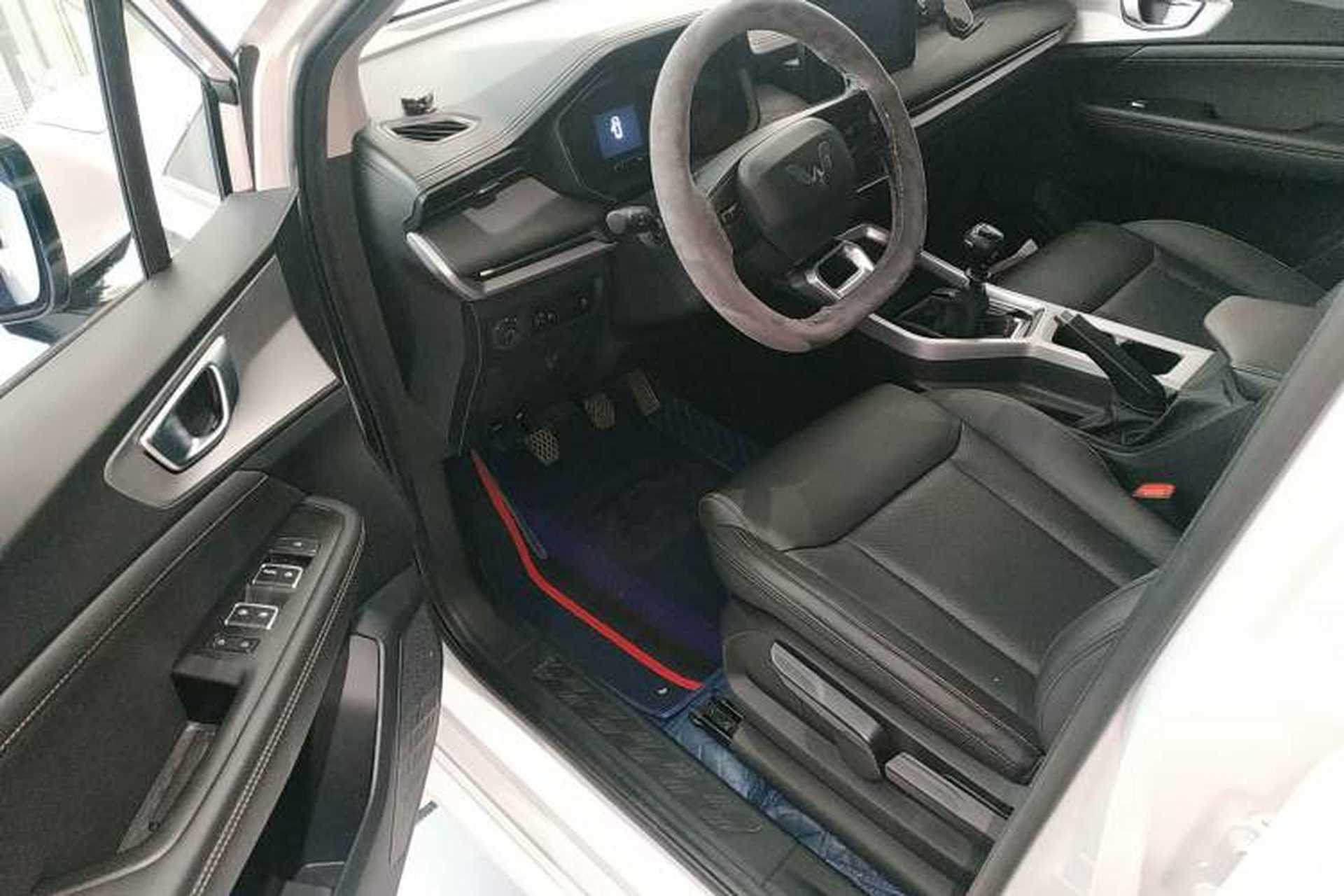 Used Wuling Jiachen 2022 1.5L Manual Light Comfort Edition Driver Seat