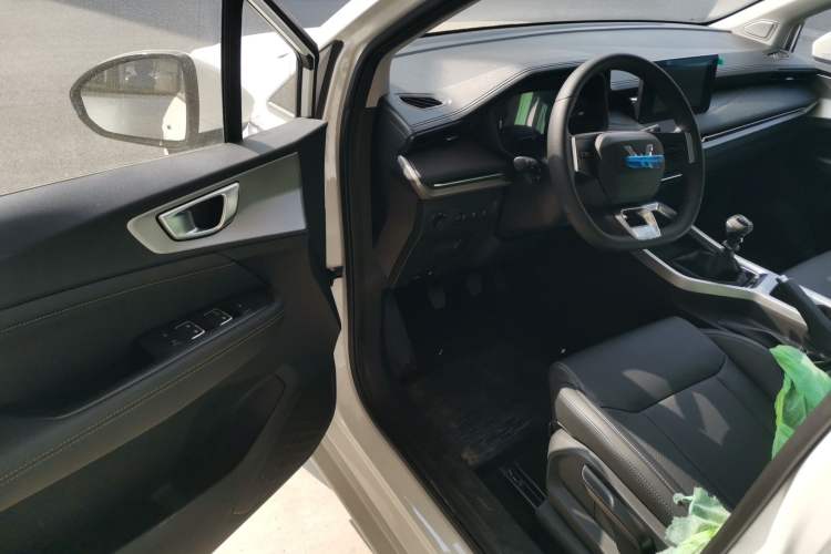 Used Wuling Jiachen 2022 1.5L Manual Comfort Edition Driver Seat