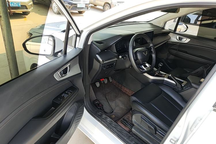 Used Wuling Jiachen 2022 1.5L Manual Comfort Edition Driver Seat