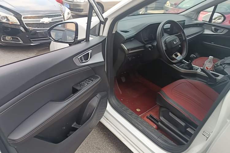 Used Wuling Jiachen 2022 1.5L Manual Light Comfort Edition Driver Seat