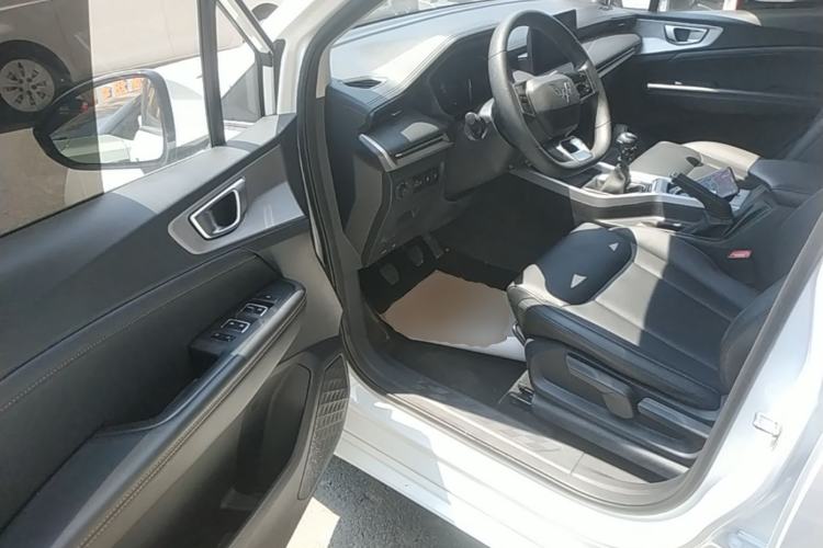 Used Wuling Jiachen 2022 1.5T Manual Comfort & Dynamic Version Driver Seat