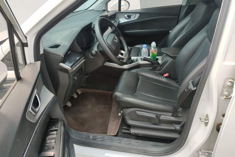 Used Wuling Jiachen 2022 1.5L Manual Enjoyment Elite Model Driver Seat