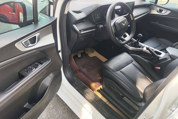 Used Wuling Jiachen 2022 1.5L Manual Light Comfort Edition Driver Seat