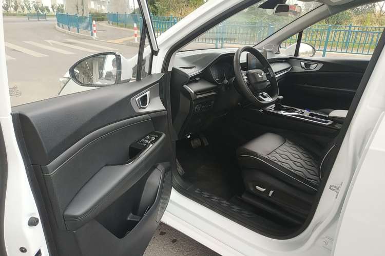 Used Wuling Jiachen 2022 1.5T CVT Deluxe Flagship Edition Driver Seat